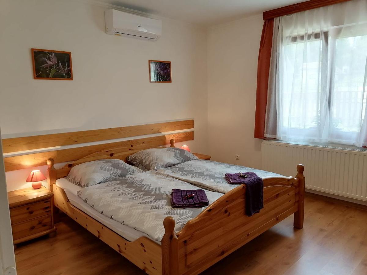8888 Apartmanhaz Lispeszentadorjan Luaran gambar